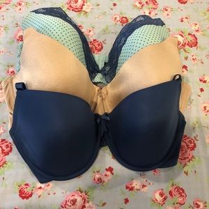 Bra Bundle 42D 1 Breezies & 2 Smart & Sexy